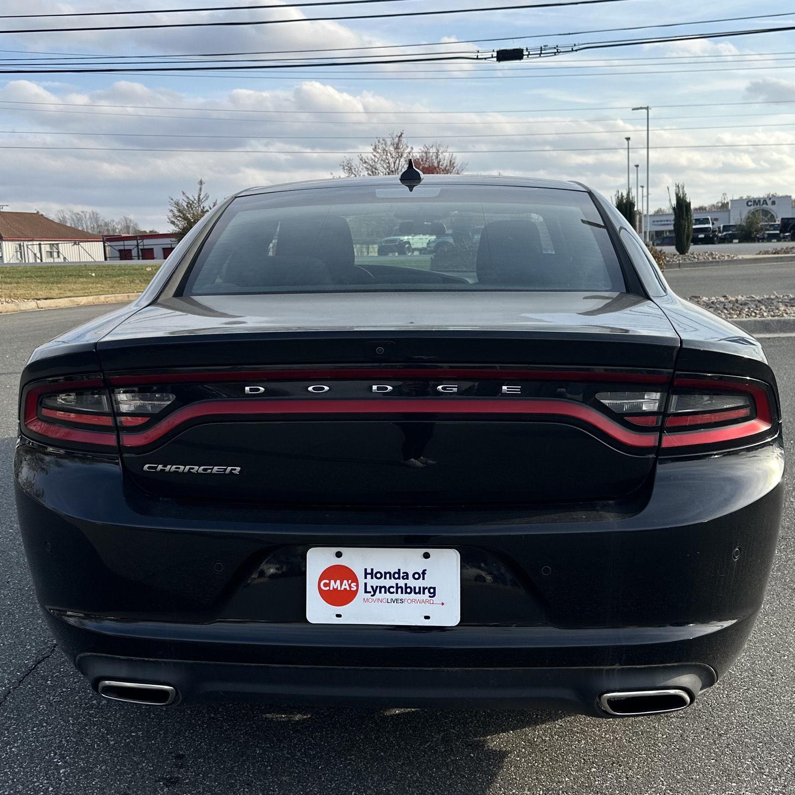 2023 Dodge Charger SXT photo 3