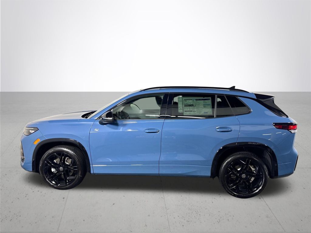 2025 Volkswagen Tiguan SE R-Line Black photo 9