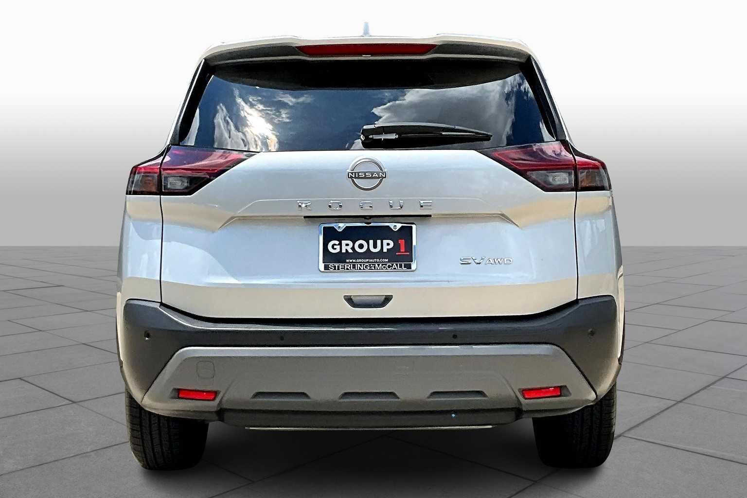 2023 Nissan Rogue SV photo 4