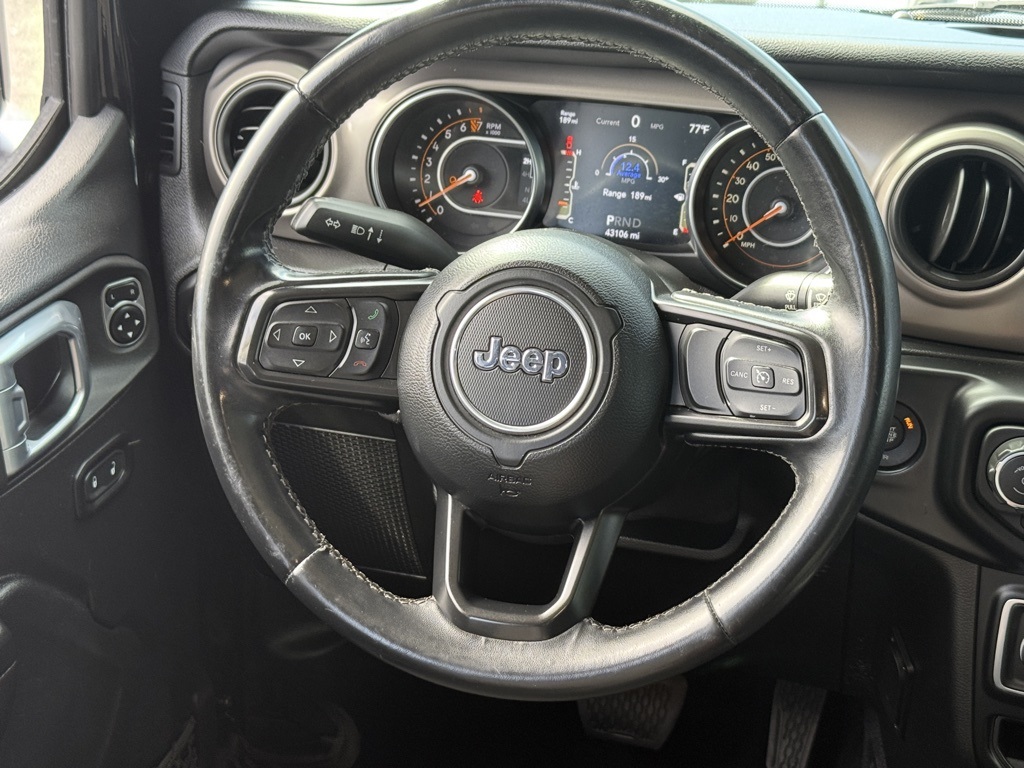 2021 Jeep Gladiator Willys photo 18
