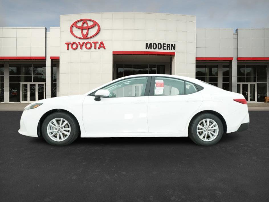 2025 Toyota Camry LE photo 10