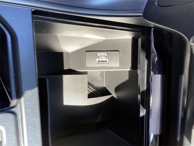 2024 Ford F-150 Lariat photo 16