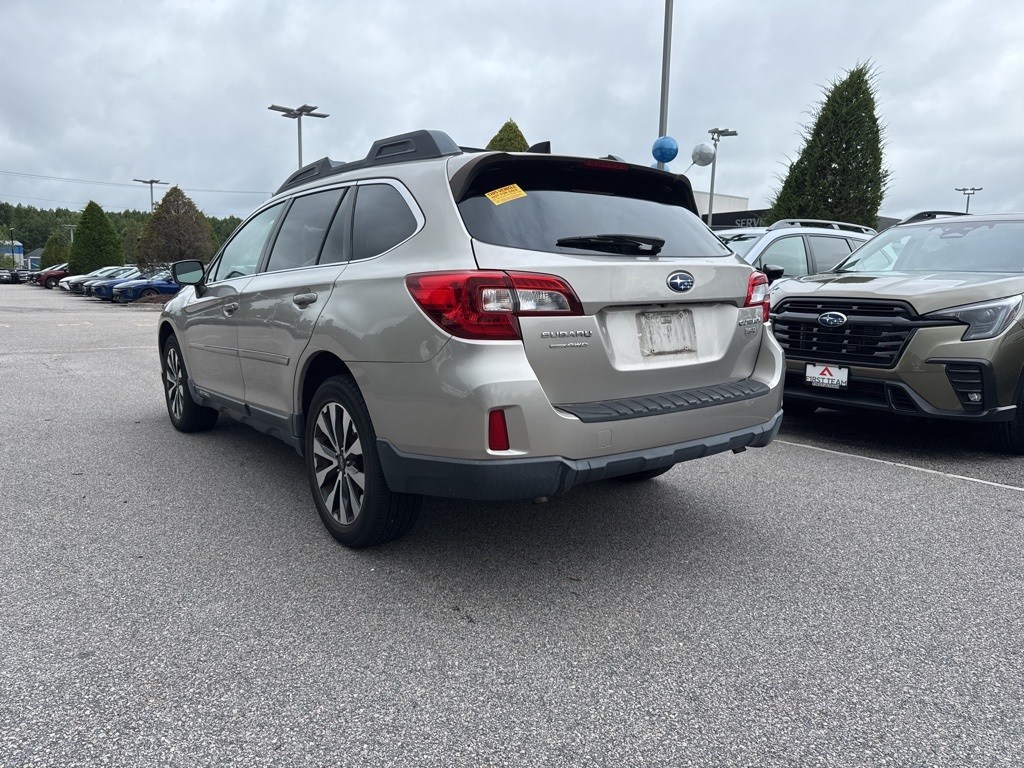 2016 Subaru Outback 3.6R Limited photo 2