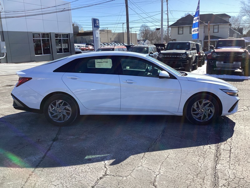2025 Hyundai Elantra Hybrid Blue photo 8
