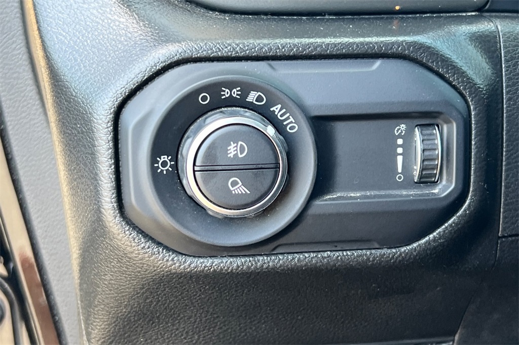 2023 Jeep Gladiator Overland photo 35