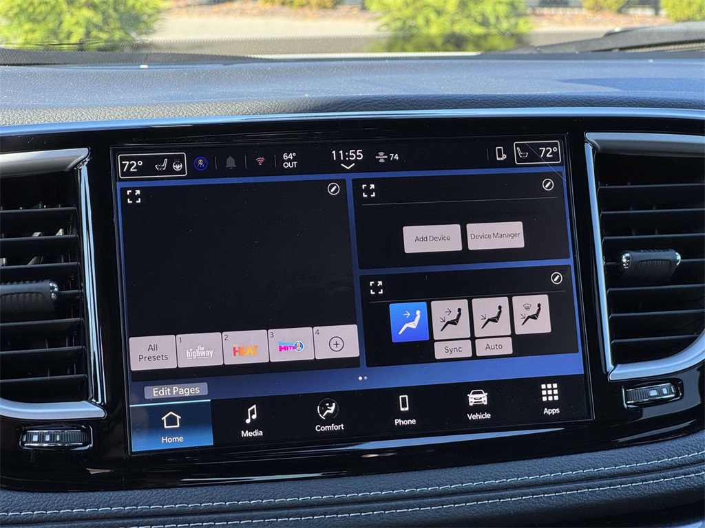 2026 Chrysler Pacifica photo 3