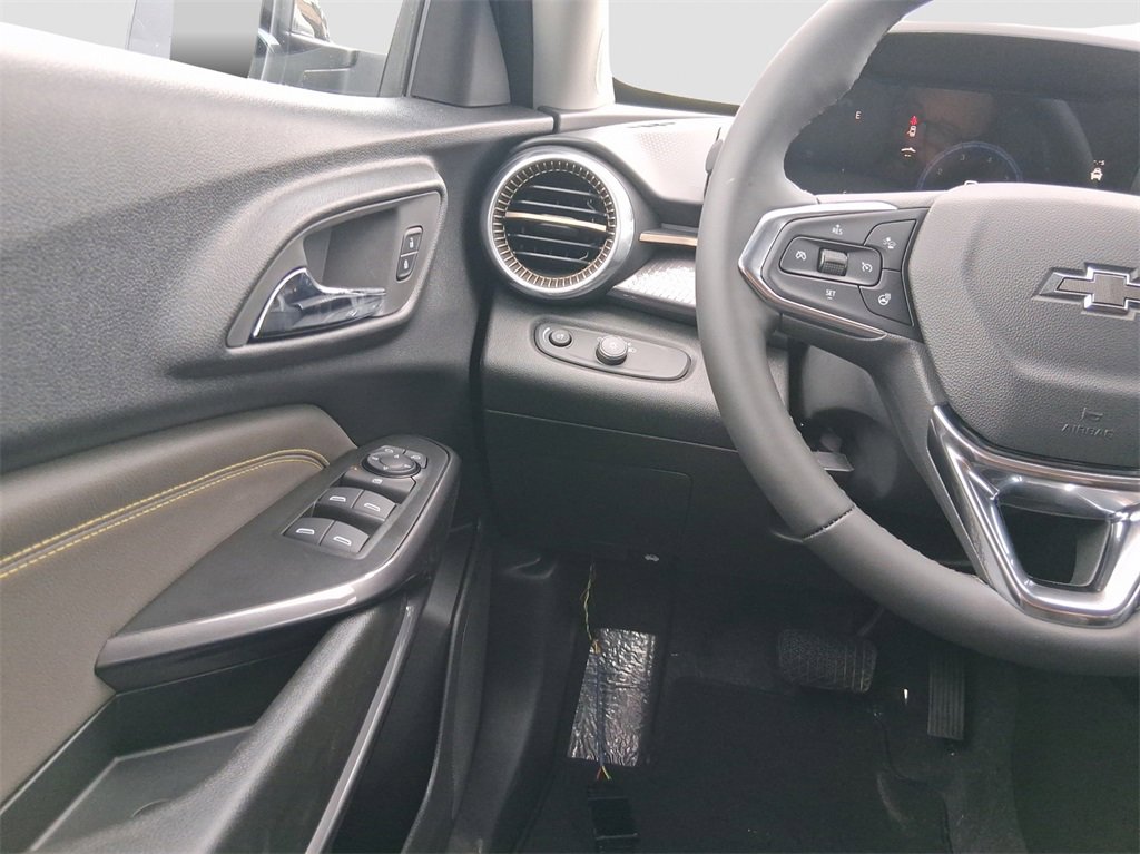 2025 Chevrolet Trax ACTIV photo 12