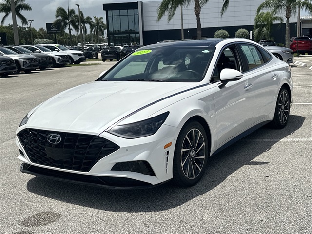 2022 Hyundai Sonata Limited photo 2