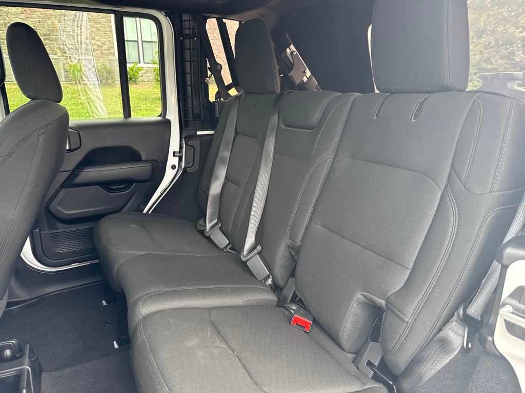 2021 Jeep Wrangler Unlimited Sahara Sport photo 13