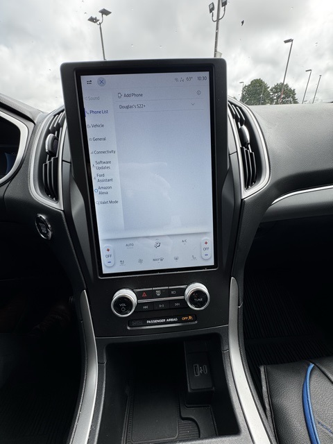 2021 Ford Edge SEL photo 5
