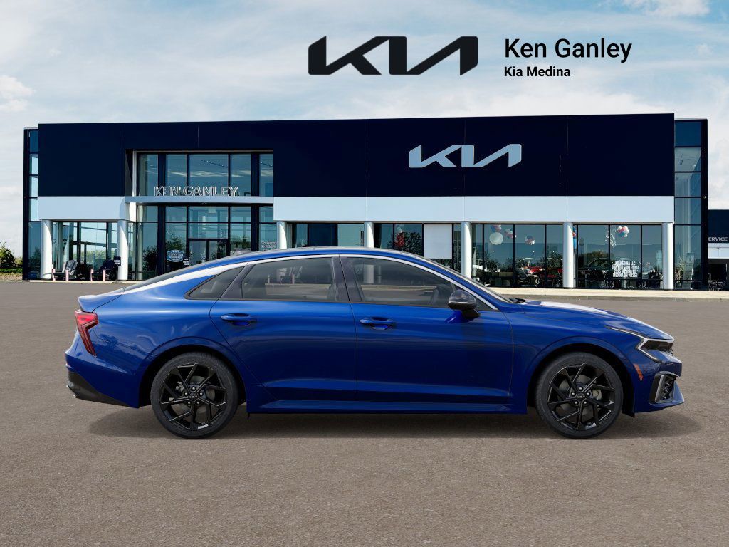 2026 Kia K5 GT-Line photo 5
