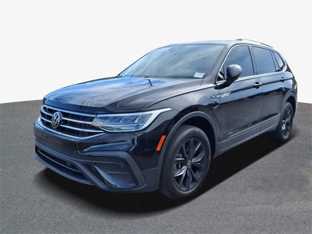 2022 Volkswagen Tiguan SE photo 2