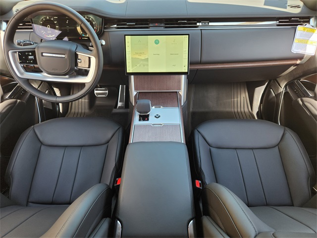 2025 Land Rover Range Rover SE photo 16