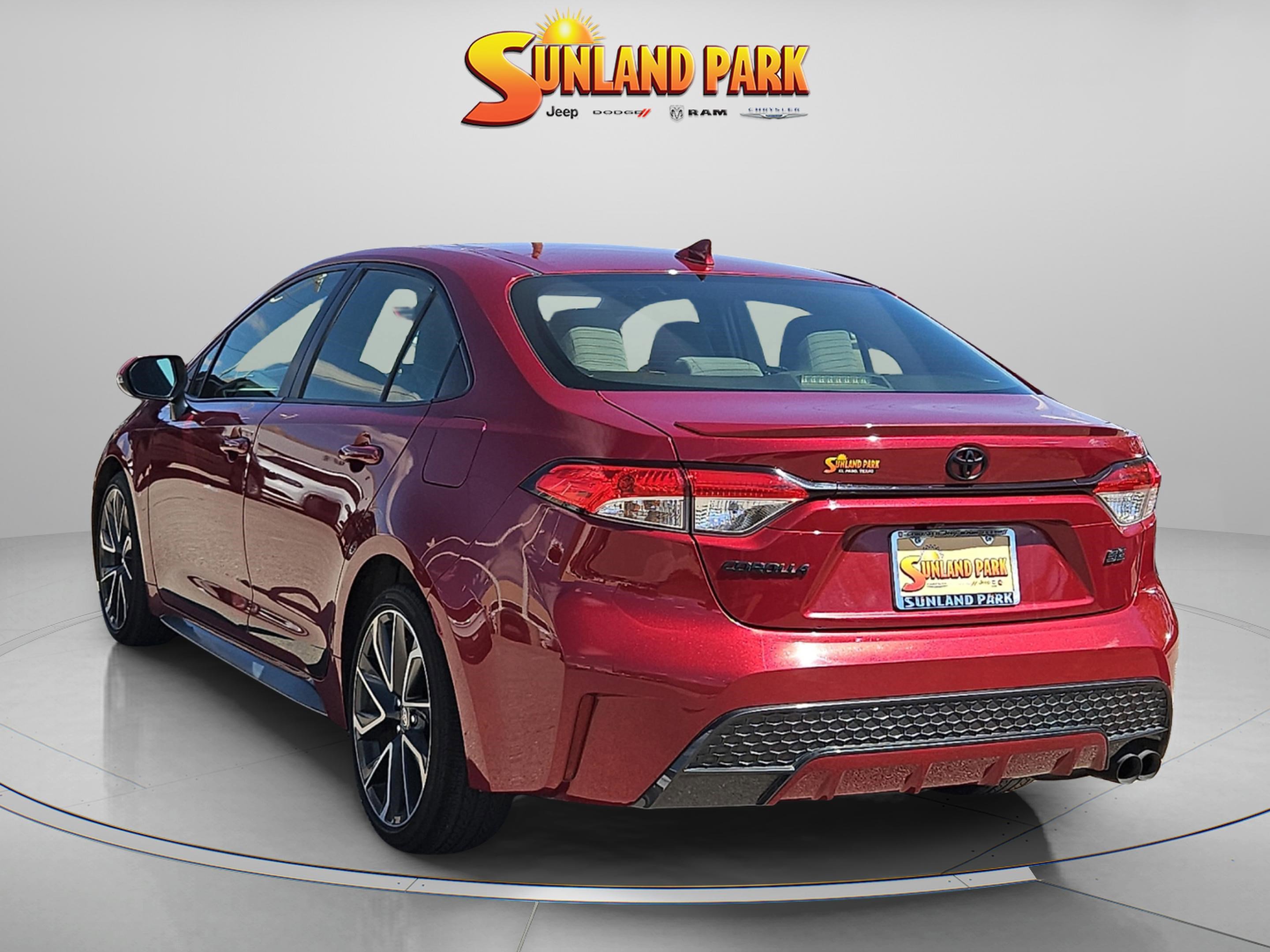 2022 Toyota Corolla SE photo 3