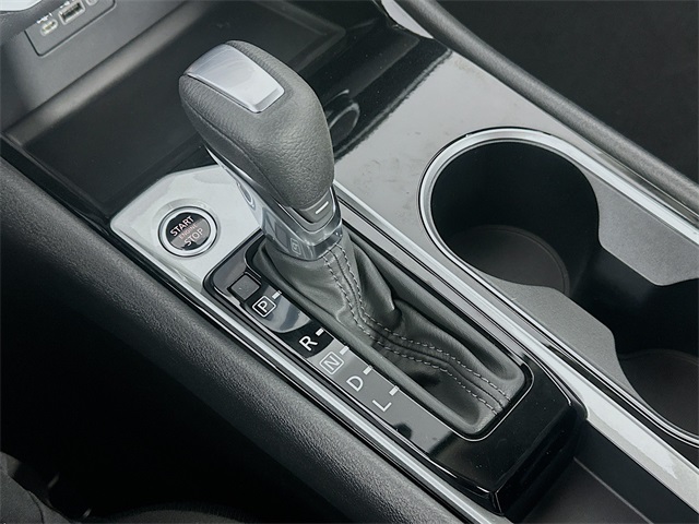 2025 Nissan Altima SV photo 19