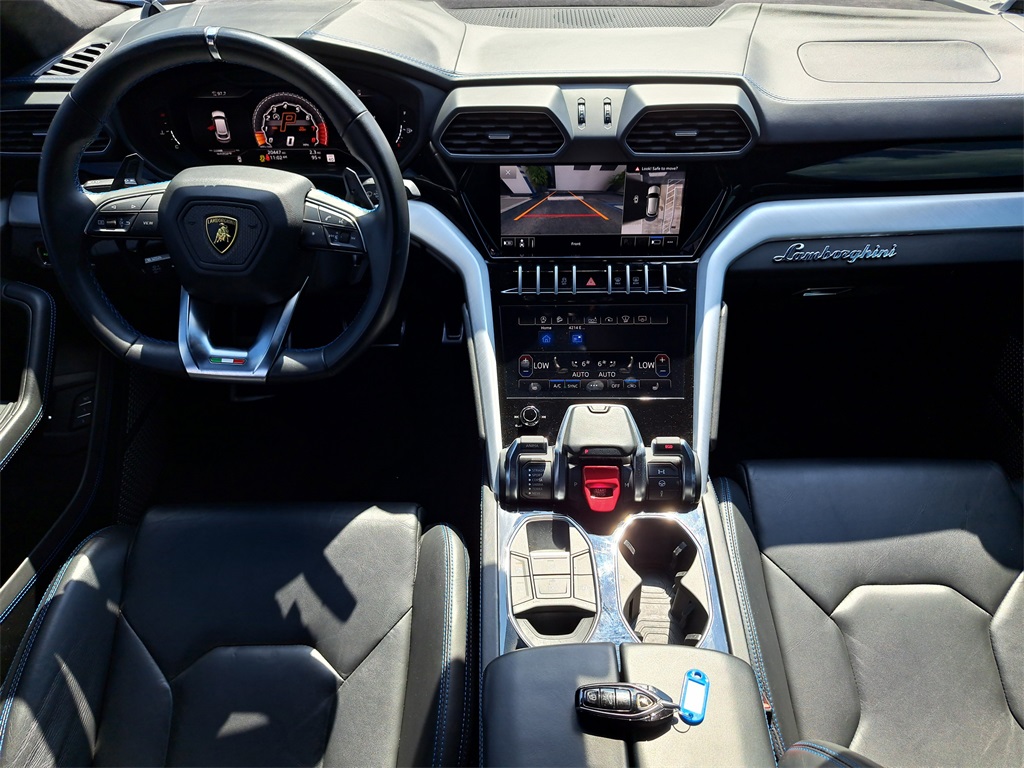 2021 Lamborghini Urus photo 10