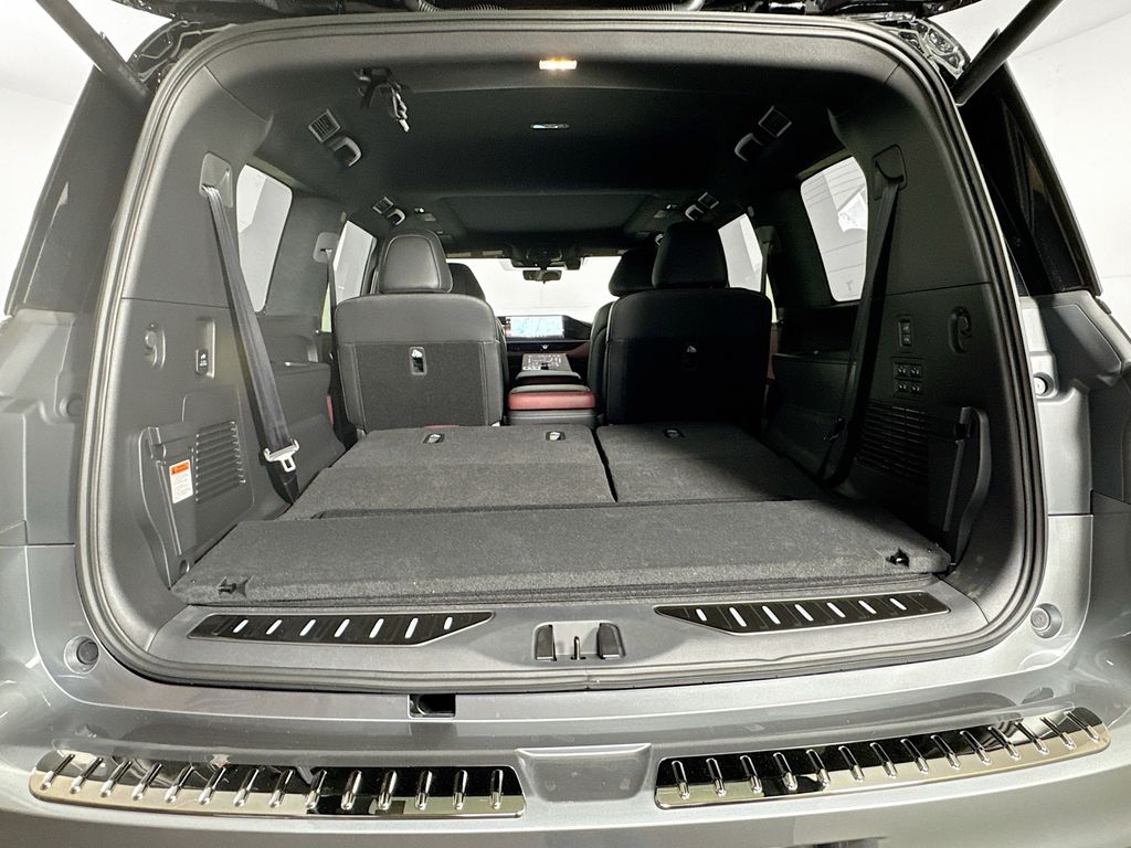 2026 Infiniti QX80 photo 26