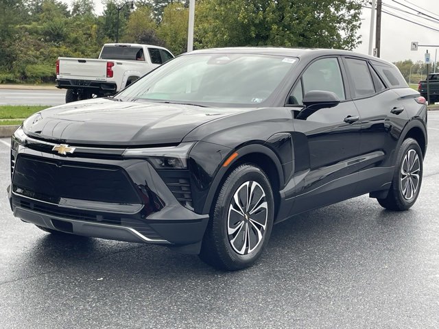 2026 Chevrolet Blazer EV photo 2