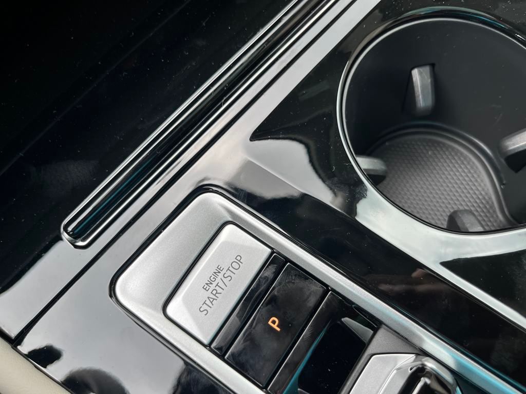 2025 Volkswagen Atlas SEL Premium R-Line photo 14