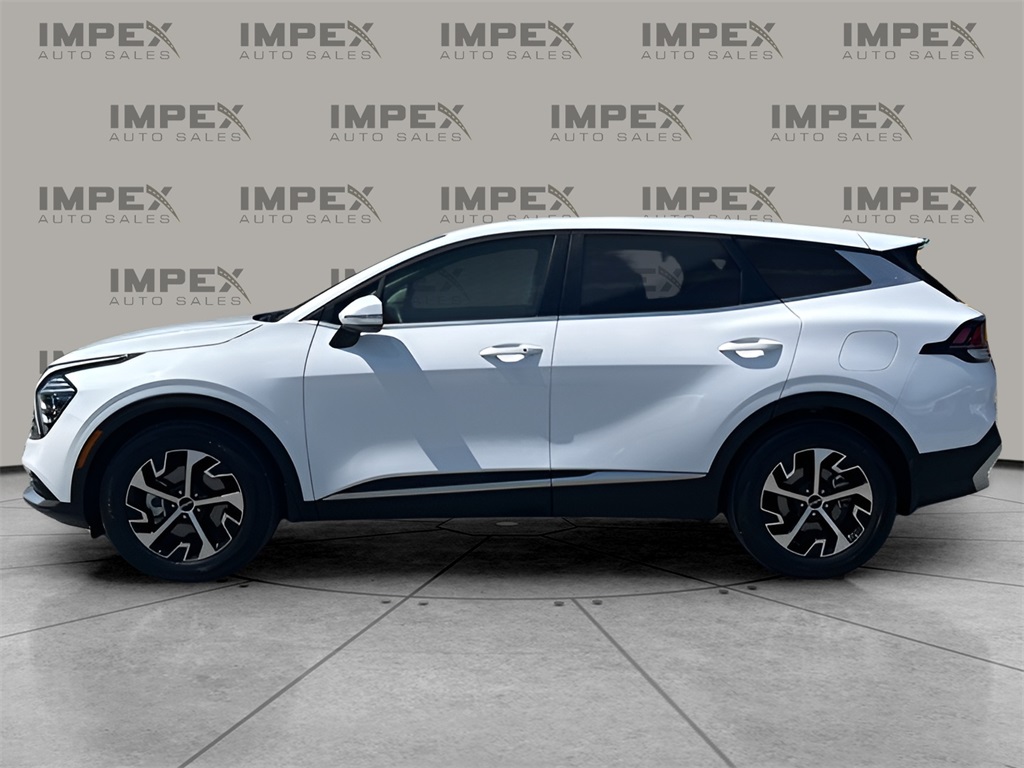 2024 Kia Sportage EX photo 2
