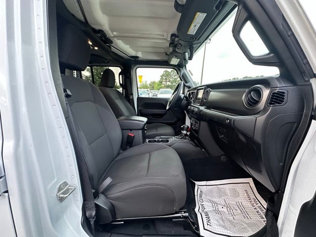 2023 Jeep Gladiator Willys photo 30