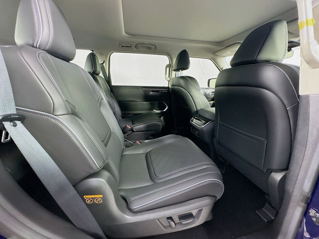 2025 Infiniti QX80 Luxe photo 32