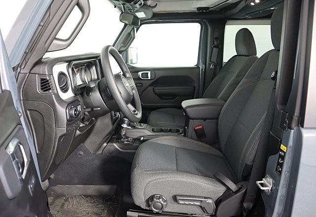 2025 Jeep Wrangler Sport photo 8