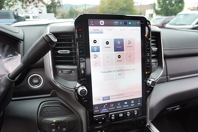 New 2026 Bright White Clear-Coat Exterior Paint RAM Laramie image 32