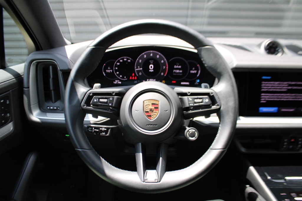 2024 Porsche Cayenne Coupe photo 21