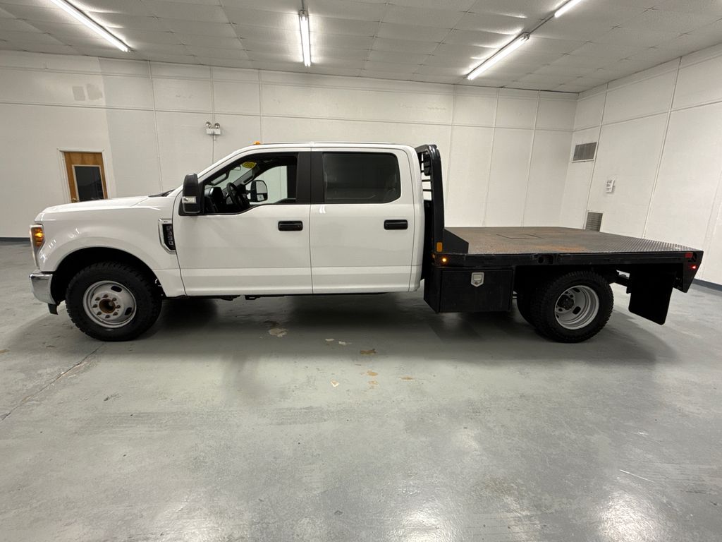 2019 Ford F-350 XL photo 4