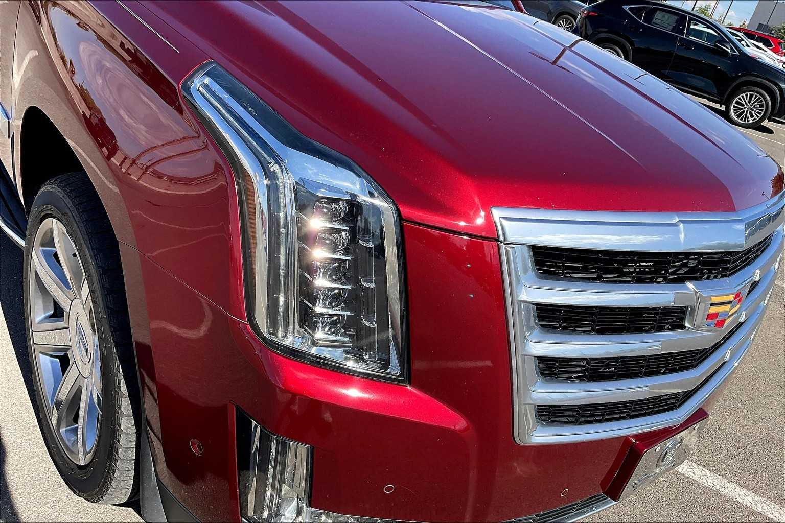 2017 Cadillac Escalade Luxury photo 26