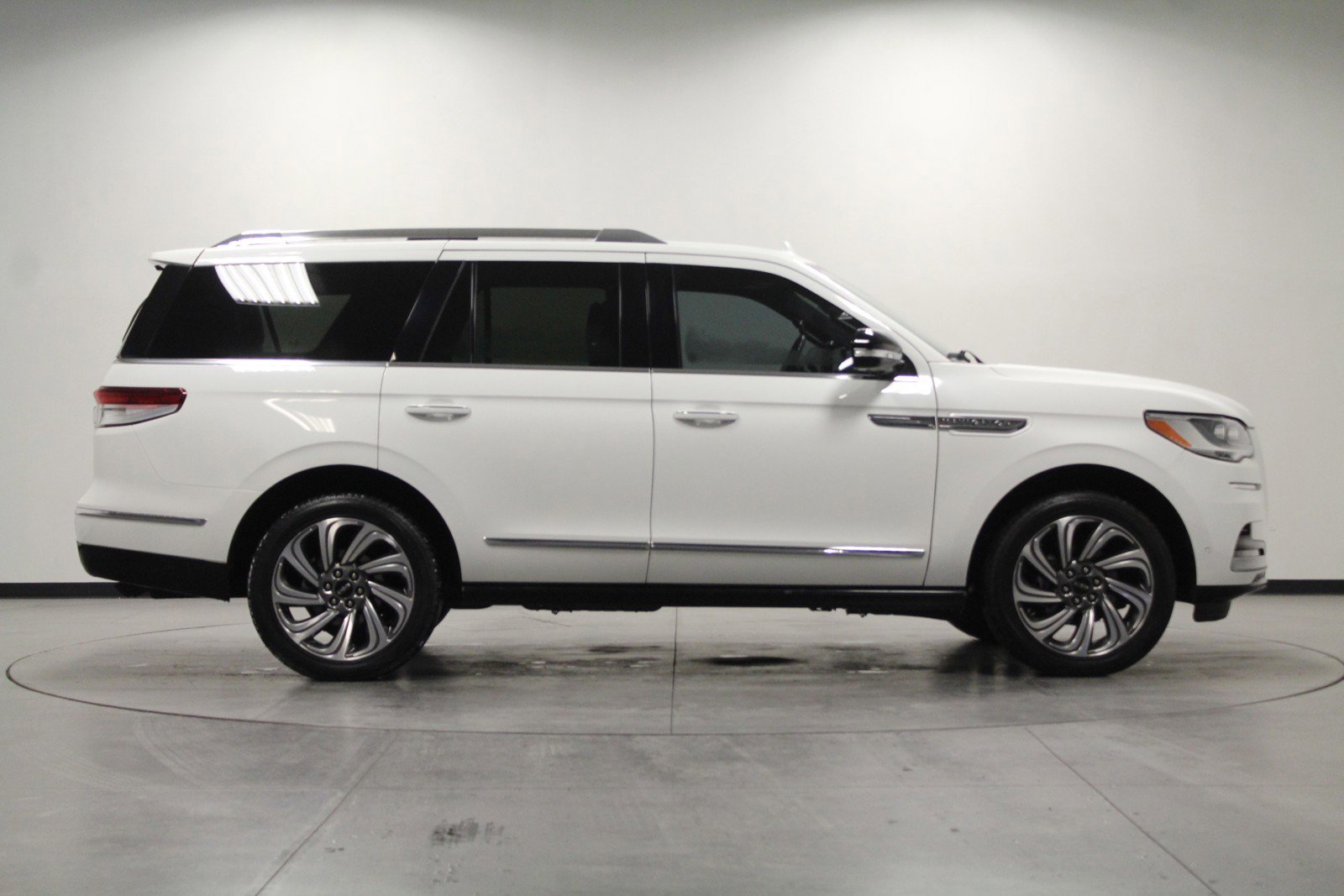 2022 Lincoln Navigator Reserve photo 2