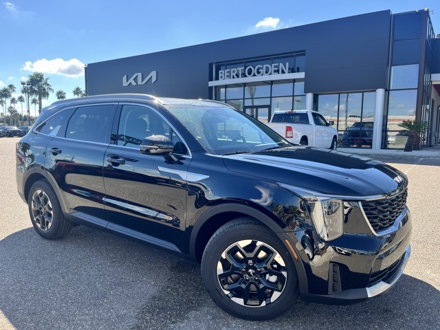 2026 Kia Sorento S's photo