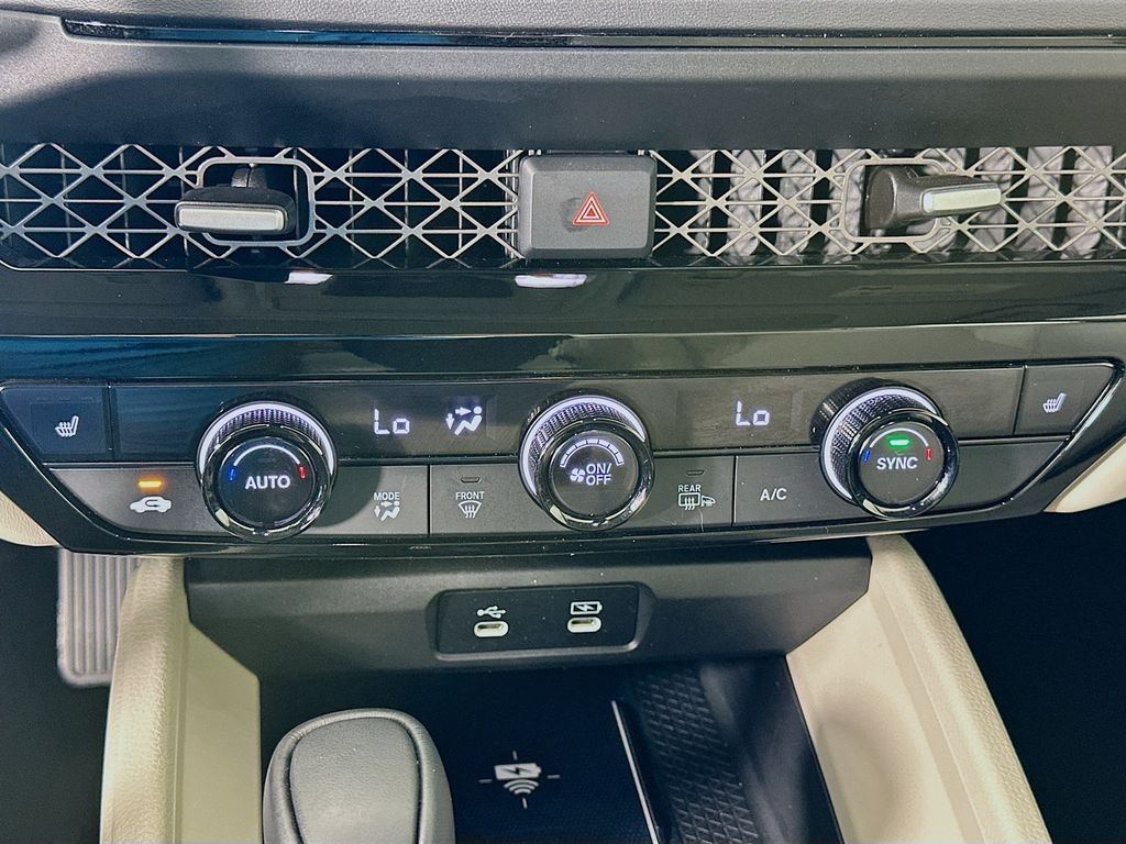 2025 Honda Accord Hybrid EX-L photo 12