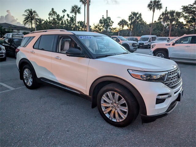 2023 Ford Explorer Limited photo 2