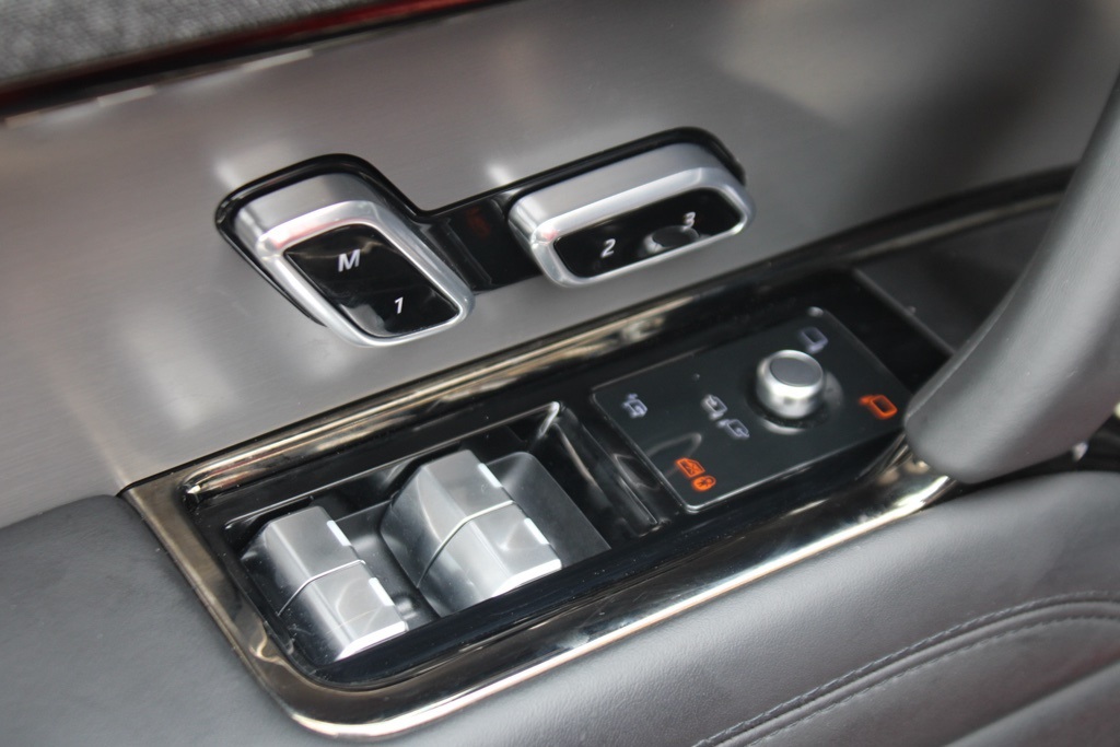 2024 Land Rover Range Rover Sport P400 Dynamic SE photo 13