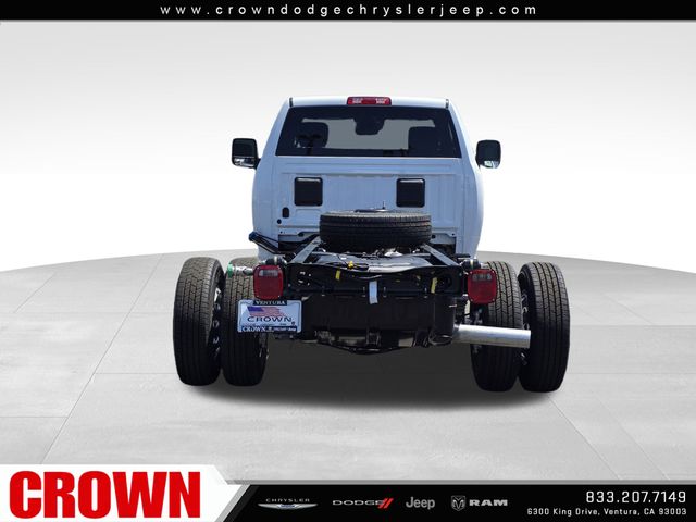 2025 Ram 3500 Tradesman photo 4