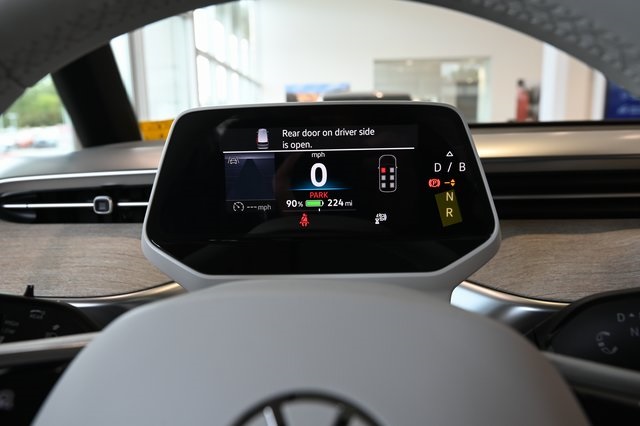 2025 Volkswagen ID. Buzz Pro Plus photo 23