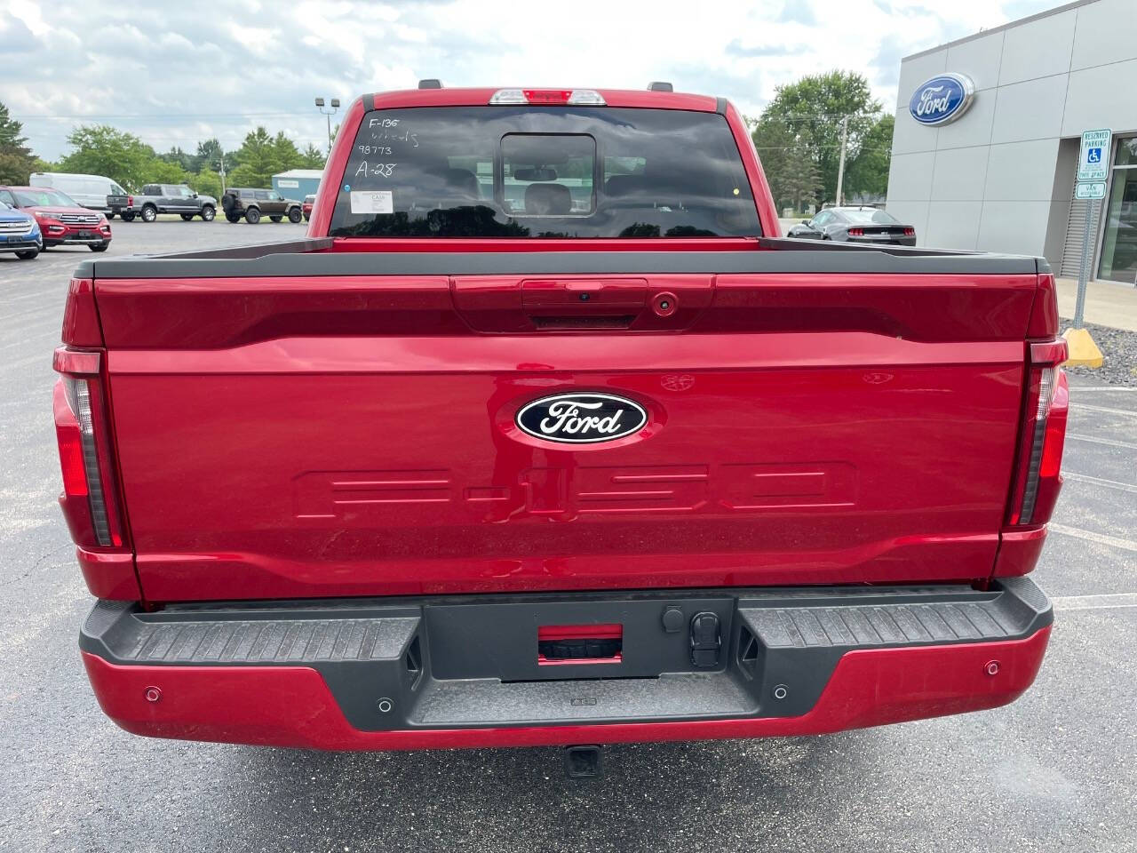 2025 Ford F-150 XLT photo 5