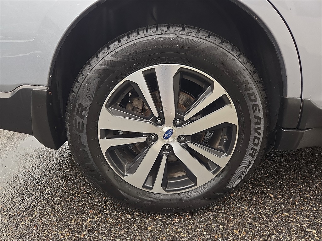 2018 Subaru Outback 2.5i photo 13
