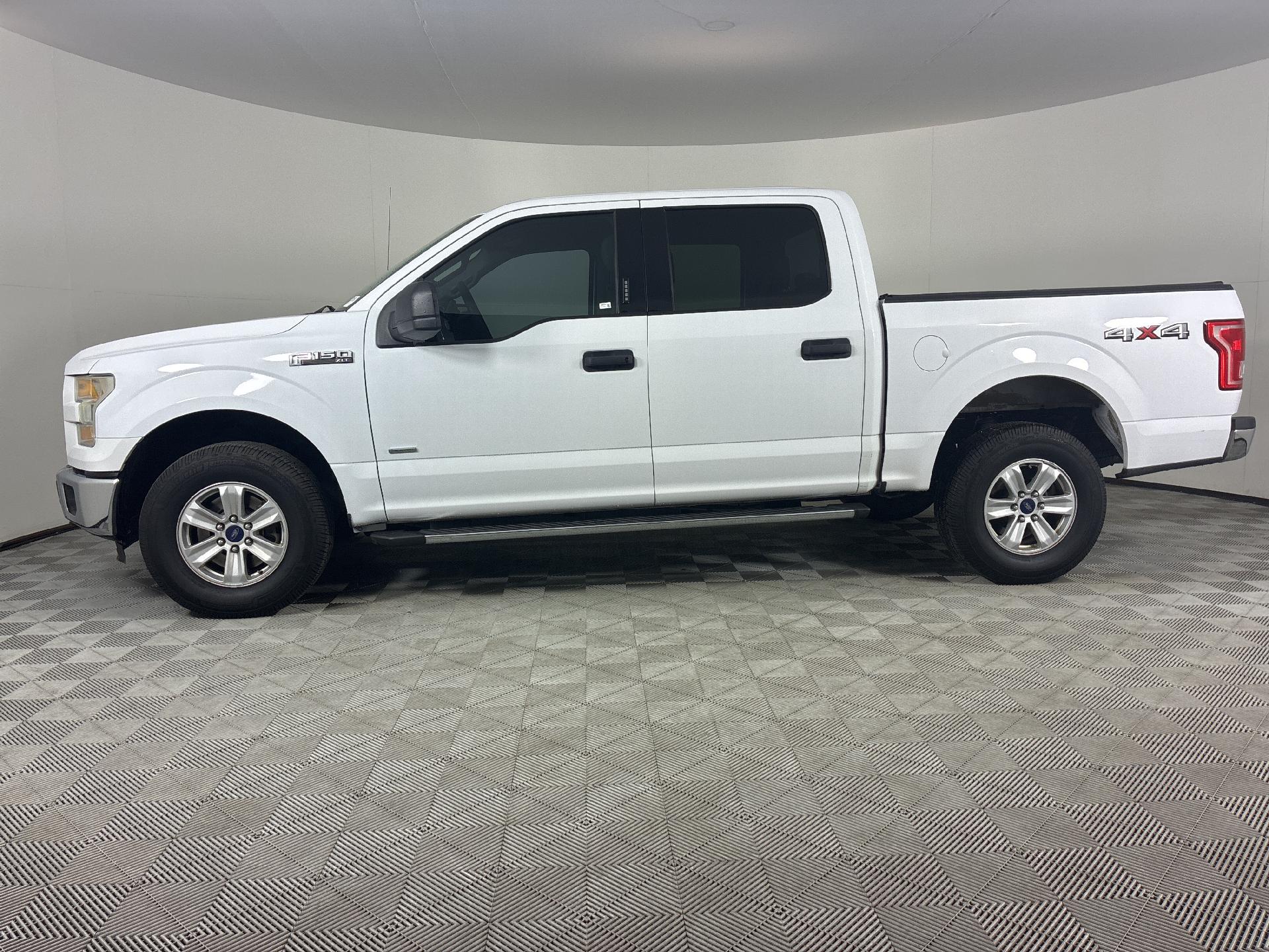 2016 Ford F-150 XLT photo 2