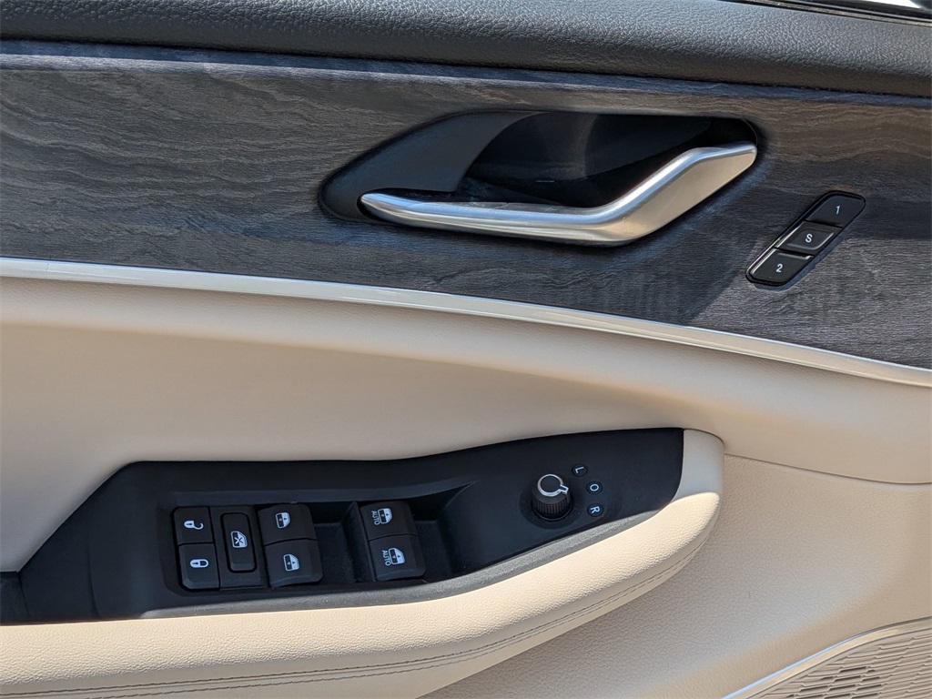 2022 Jeep Grand Cherokee Limited photo 10