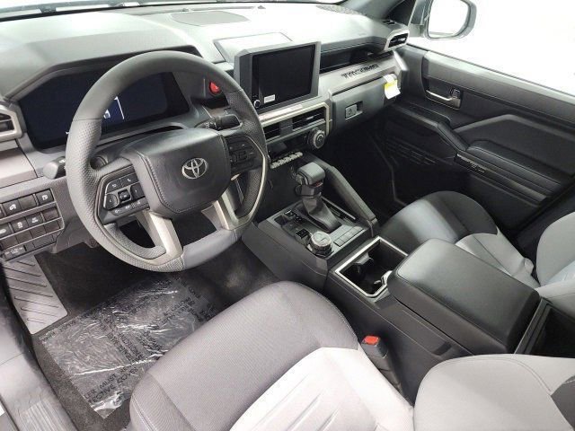 2025 Toyota Tacoma 4x4 TRD photo 16