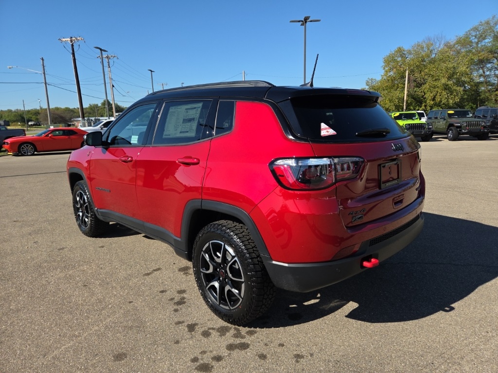 2026 Jeep Compass Trailhawk photo 4