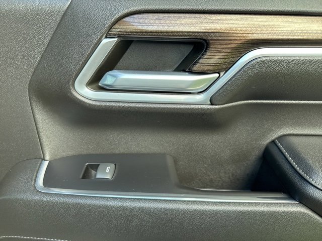 2022 Chevrolet Silverado 1500 LT photo 21
