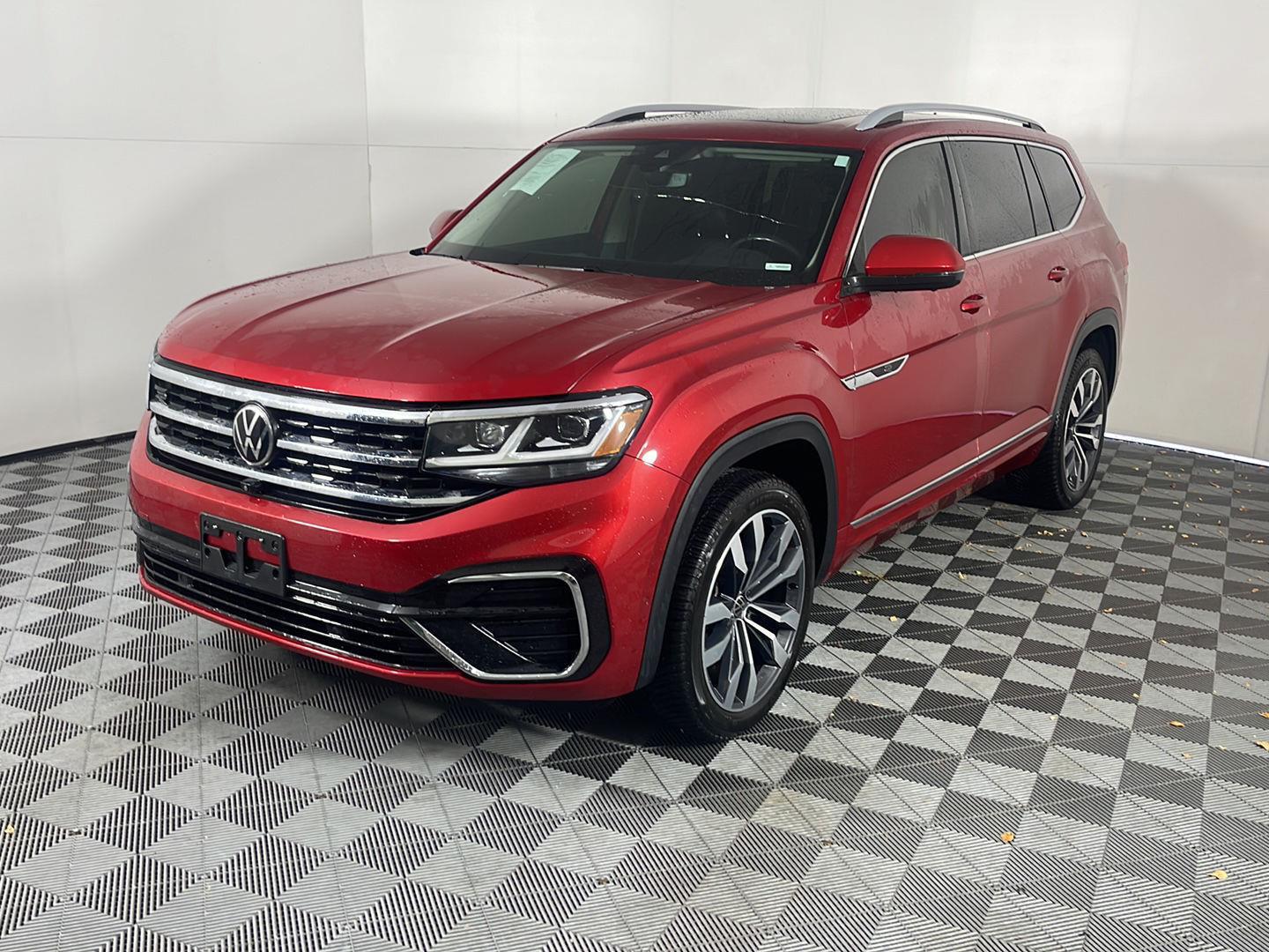 2021 Volkswagen Atlas V6 SEL Premium R-Line photo 2