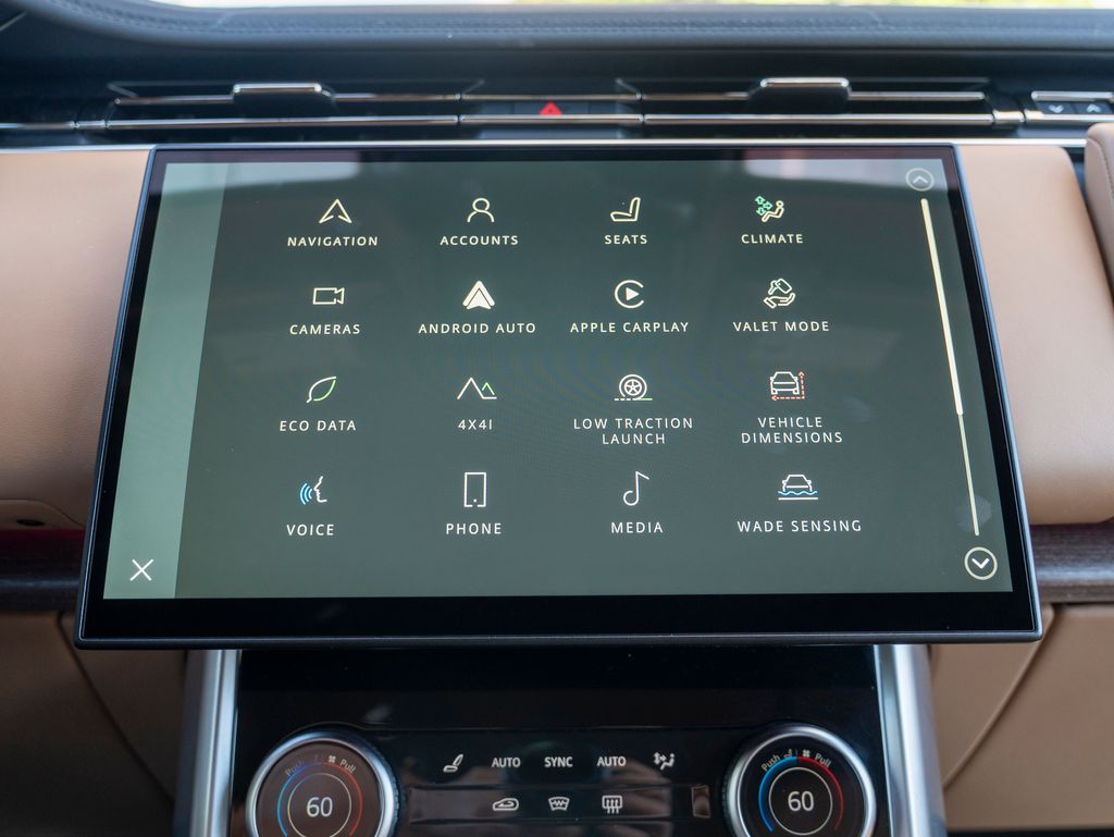 2023 Land Rover Range Rover SE photo 23