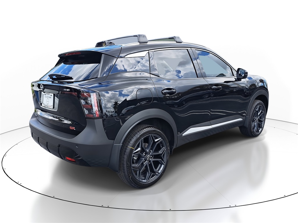 2026 Nissan Kicks SR photo 7