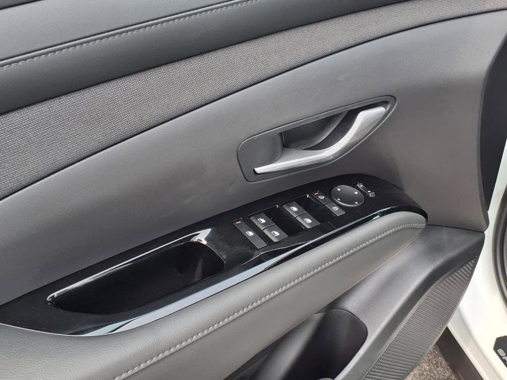 2025 Hyundai Santa Cruz XRT photo 2