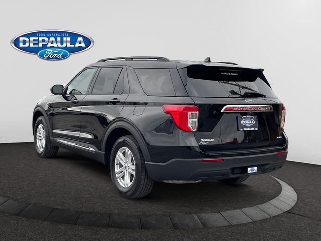 2023 Ford Explorer XLT photo 3
